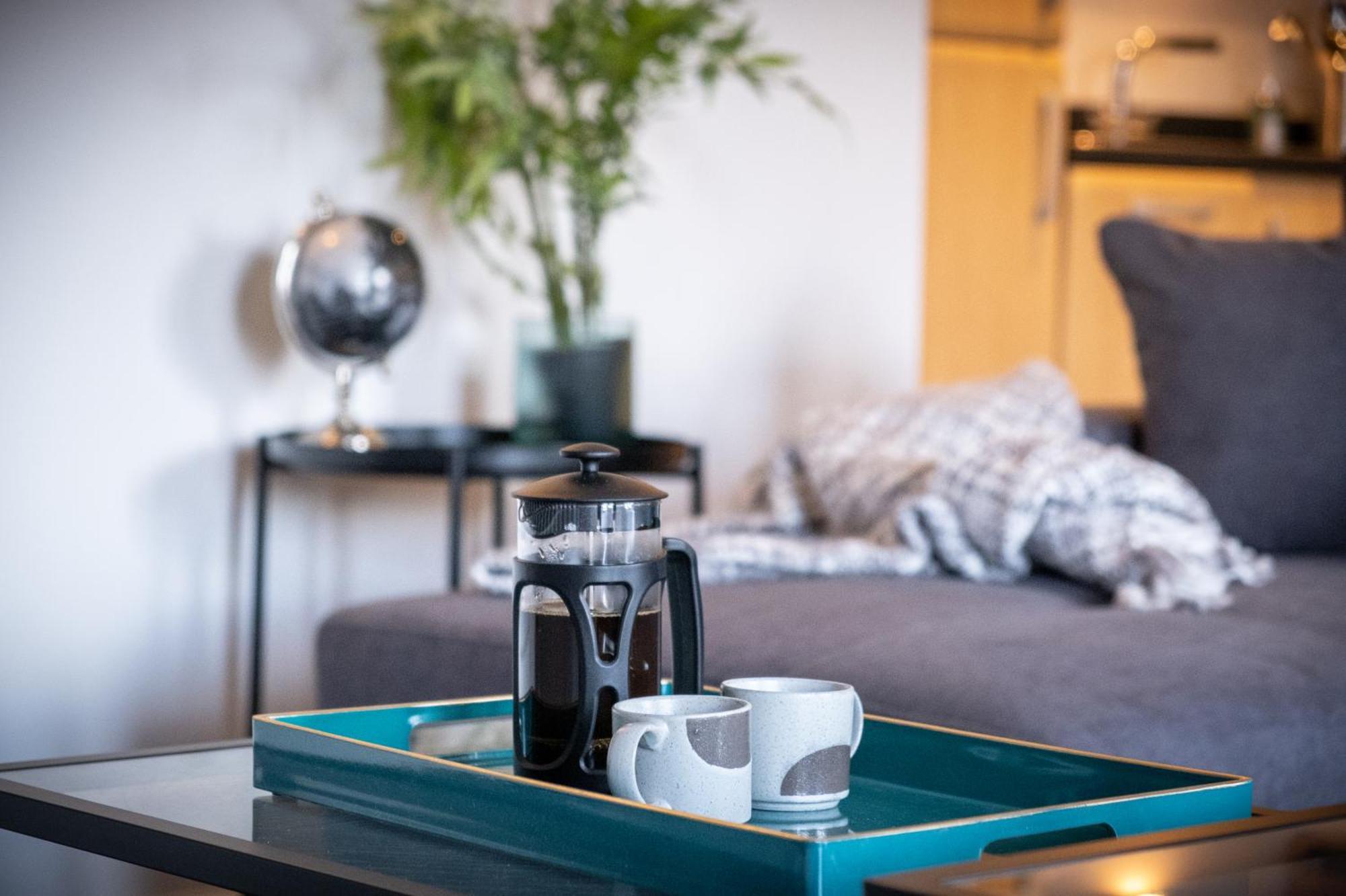 Pluxa Globe - Spacious Apartment In Jq With Parking Birmingham Exteriör bild