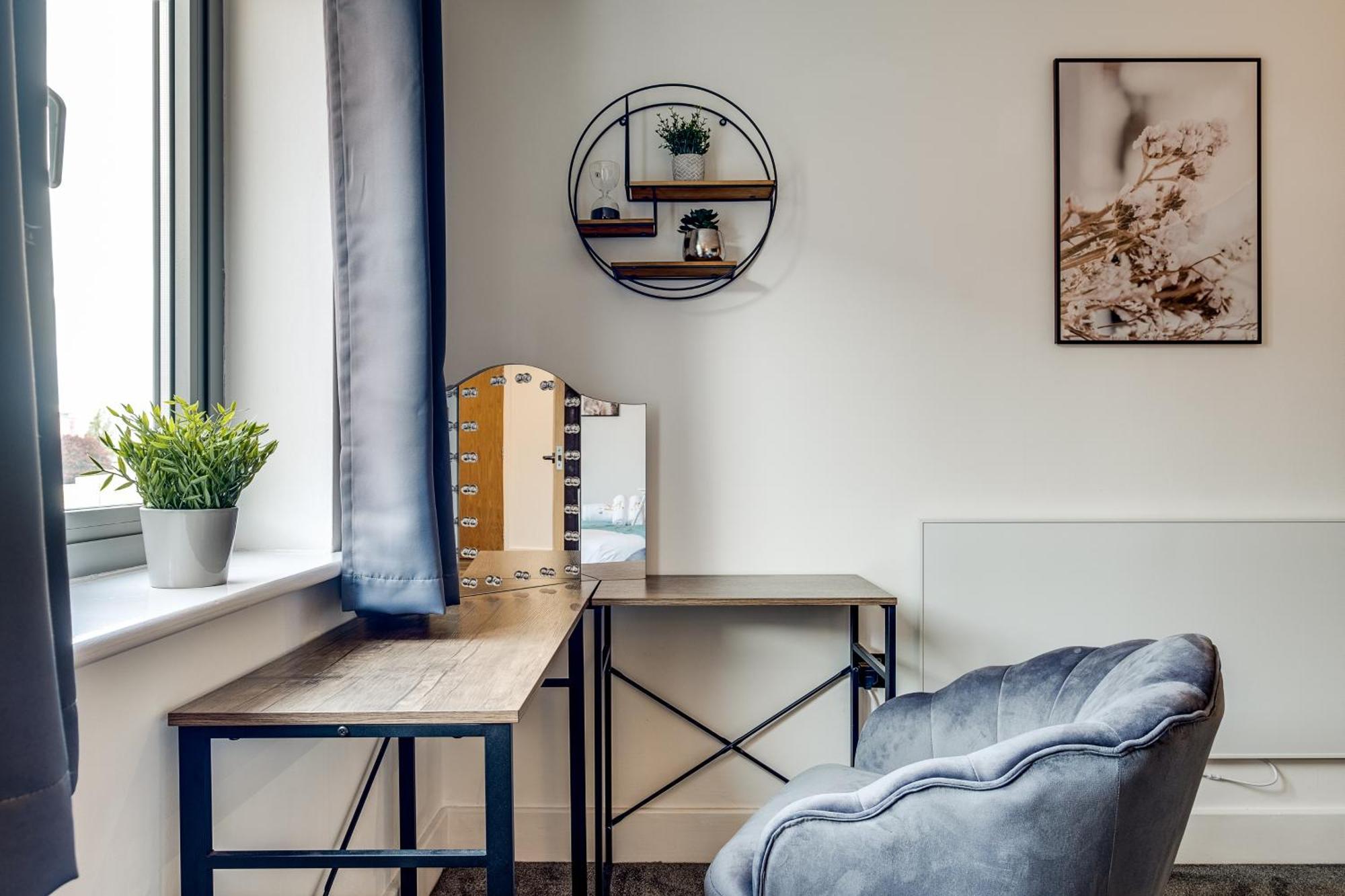 Pluxa Globe - Spacious Apartment In Jq With Parking Birmingham Exteriör bild