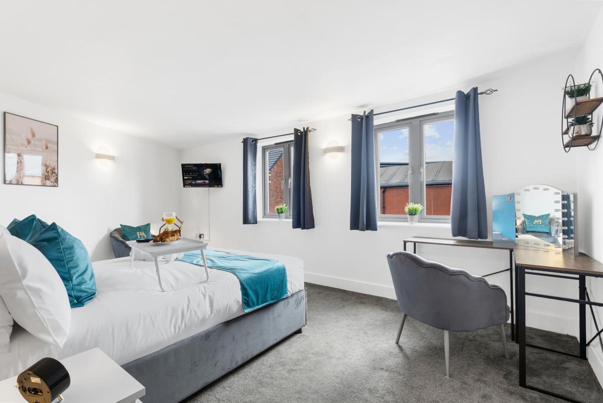 Pluxa Globe - Spacious Apartment In Jq With Parking Birmingham Exteriör bild