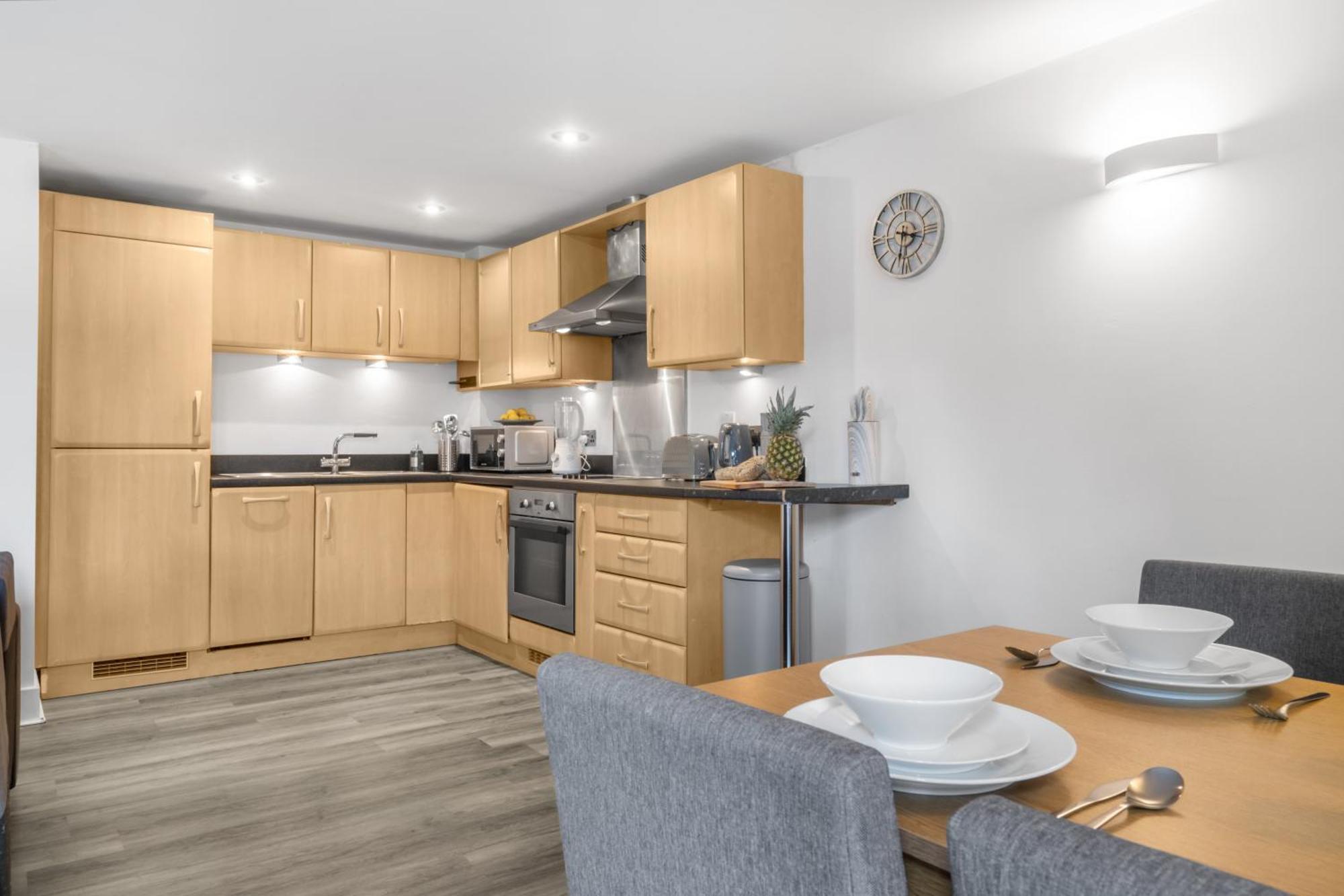 Pluxa Globe - Spacious Apartment In Jq With Parking Birmingham Exteriör bild